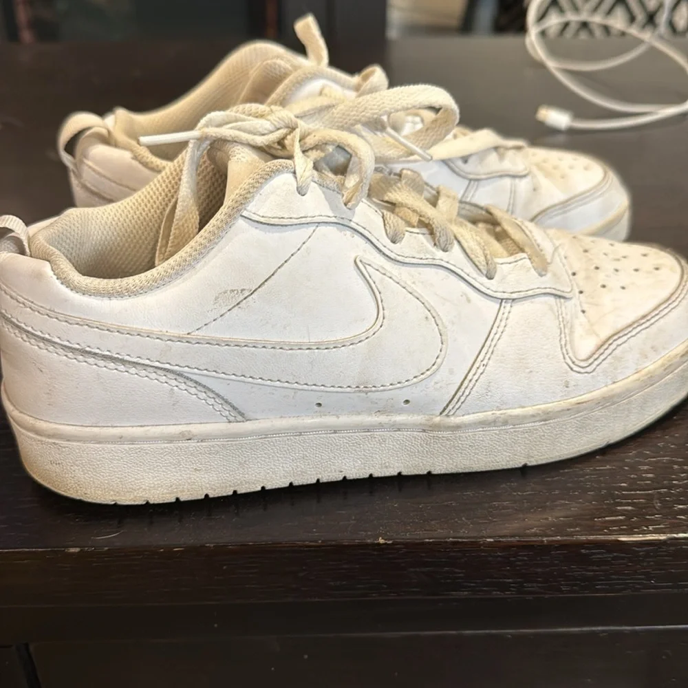 Nike Kids' Classic White Sneakers 6 Youth shoes tennis school gym athletic